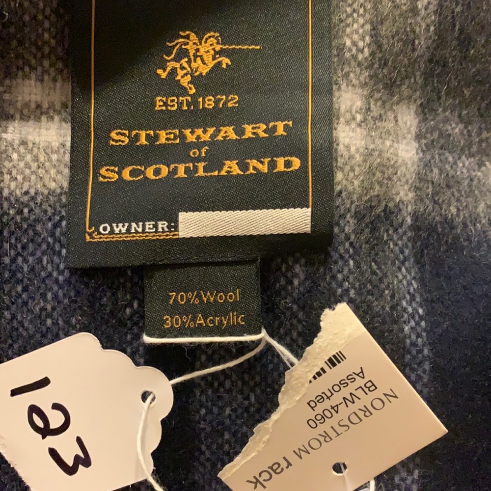 NWT PLAID SCARF